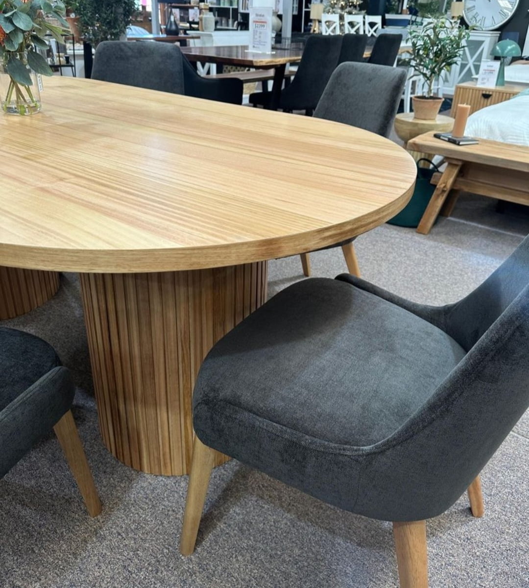 Hastings Dining Table (2)
