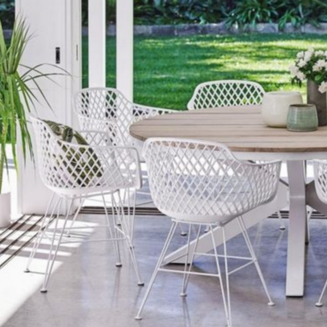 Aria Outdoor Dining Setting (1)